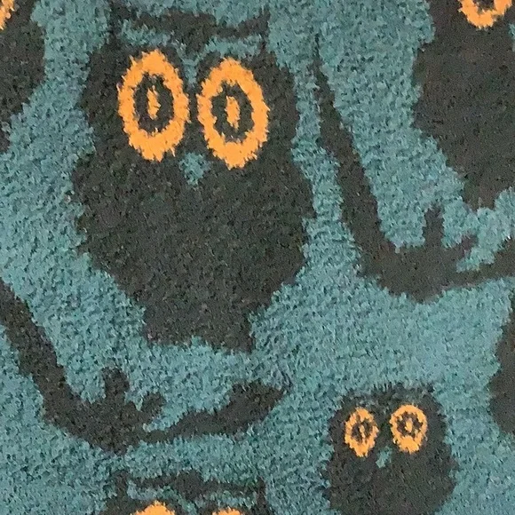 Witch Season Feather Knit Owl Throw🦉 - Picture 3 of 4